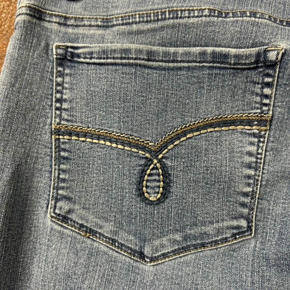Riders by Lee 16P Mid Rise Straight Leg No Heel Drag Women's Blue Denim Jean‎